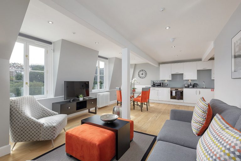 A home from home experience for your stay in central Edinburgh and Glasgow