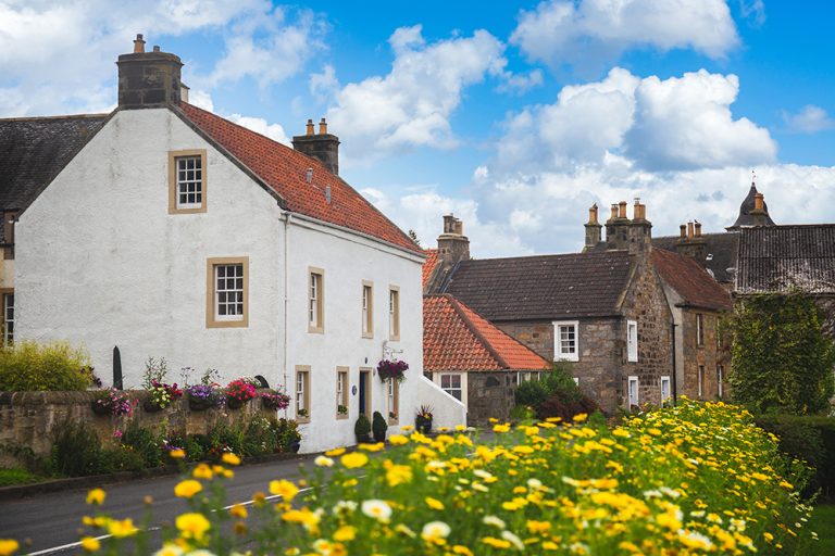 92% of hybrid workers willing to commute further to get their desired property or location