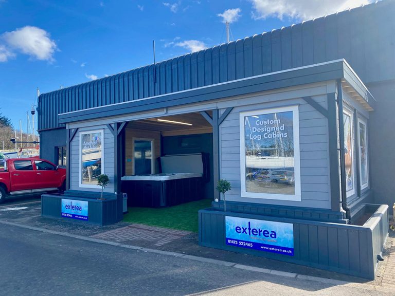 A family run hot tub business is overflowing with expansion plans thanks to support from Business Gateway