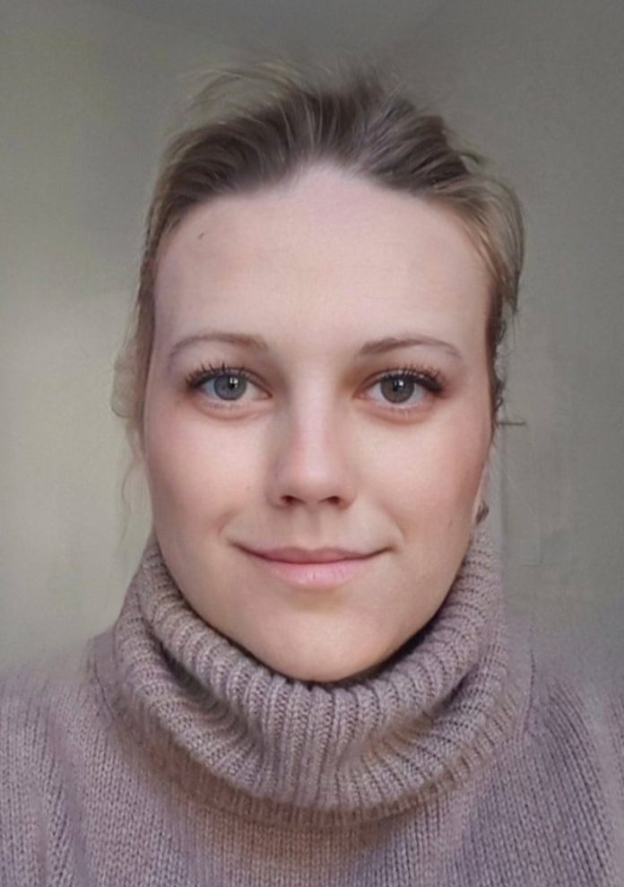 Sandra Photo Headshot